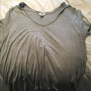 Grey v neck old Navy t shirt